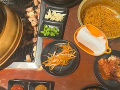 -肉甲韩国木炭烤肉(新壹街1店)
