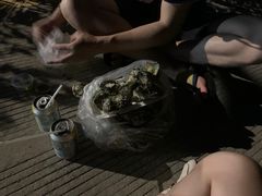 -蚝哥花姐湛江烤生蚝(美丽湾市场店)