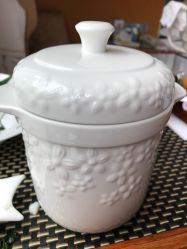 每天中午一顿鲫鱼汤-馨月汇·一悦馨香月子中心(前滩店)