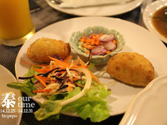 -Dash Teak House