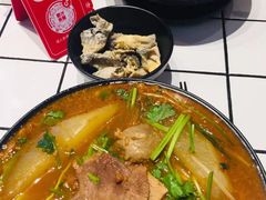 金牌卤牛什炸酱米线-肥汁米蘭香港米线(长宁来福士店)