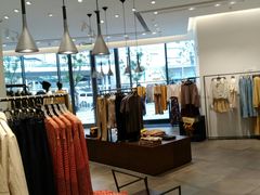 -URBAN REVIVO(上海中庚漫游城店)