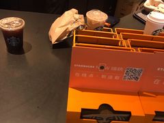 -星巴克臻选(周浦万达店)