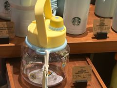 -星巴克臻选(上海虹桥新天地三店)