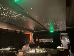 -左庭右院鲜牛肉火锅黑金店(陆家嘴中心店)