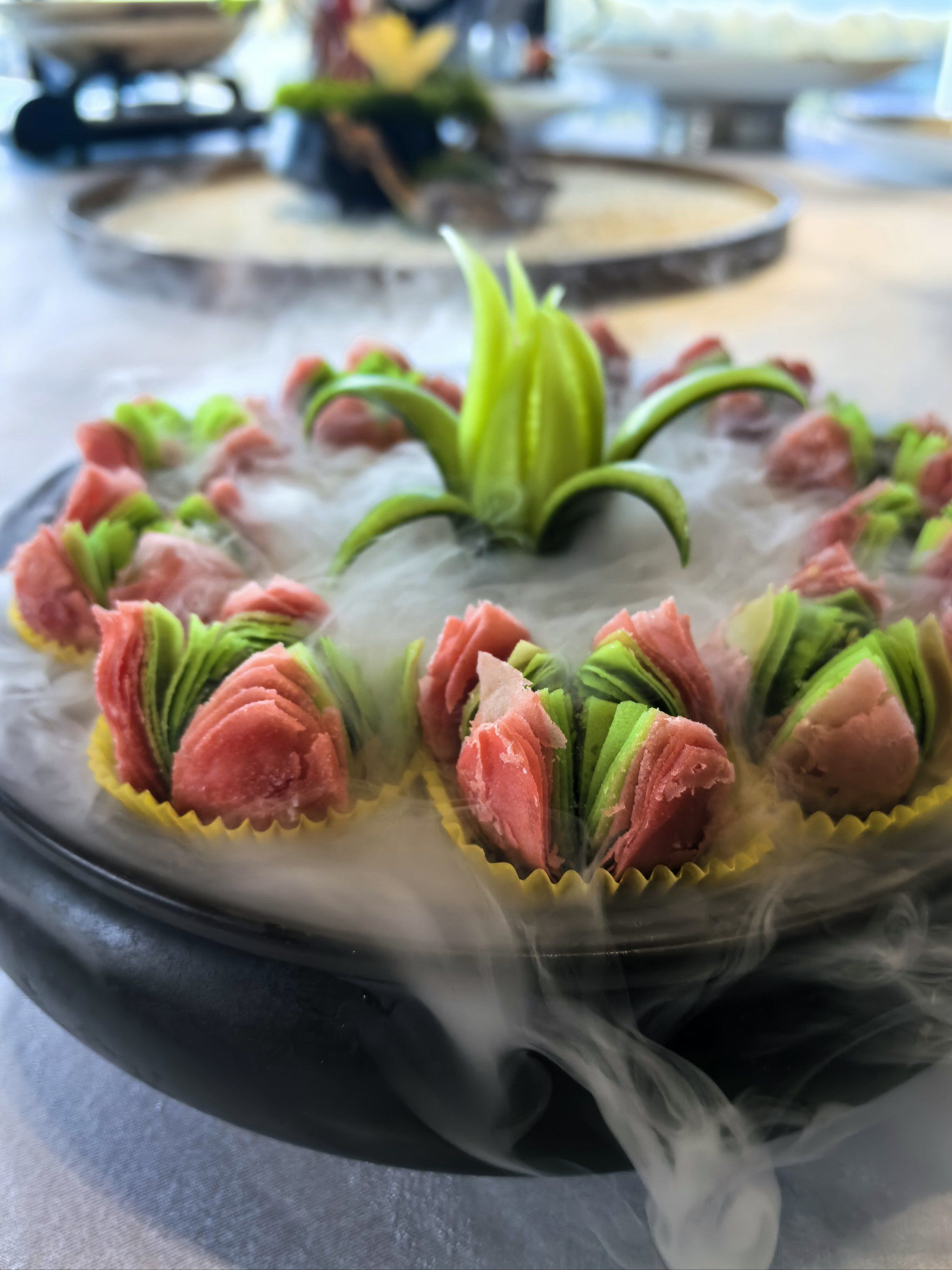 一线的西湖景色不错,菜品精致～调性十足