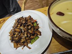 -肘子酥·天津菜·特色捞面(德云社店)