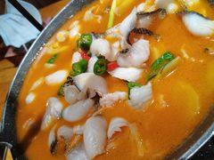 思茅酸汤鱼片-老滇山寨•云南特色菜•地方菜•民族风情歌舞表演(金碧店)