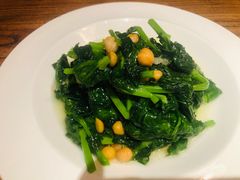 小老窖嫩豆苗-阿里家·新疆烤肉酒場 by MIG