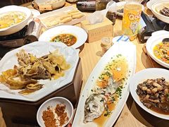 -头上红煨盐鸡·非遗院子餐厅