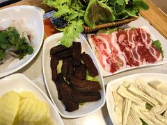 -四季喧黔味豆米火锅(万达广场店)
