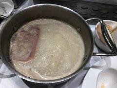 -红鼎豆捞·非遗鲍皇汤火锅(宝丰路店)