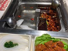 -海底捞火锅鲜切牛肉主题店(长寿路店)