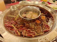 -山城年华老火锅(玉林店)