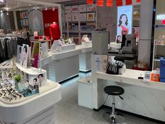 -沫芮眼镜·蔡司官方授权店(人民广场店)