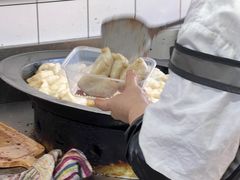 -黄阿姨锅贴大王(万航渡路店)