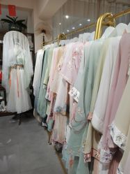 -一揽芳华汉服旗袍体验馆(拙政园店)