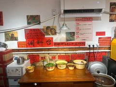 -柳州肥姨妈大骨螺蛳粉(双阳路店)