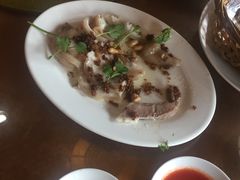 南姜猪脚-百年银屏蚝烙·潮汕菜·非遗(乐山店)