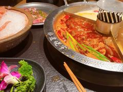 -晓宇重庆火锅(西安荟聚店)
