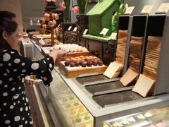 -三亚湾海居铂尔曼度假酒店