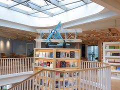 -猫的天空之城概念书店(北戴河蔚蓝海岸店)