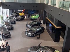 -奔驰上海利星(七宝店)