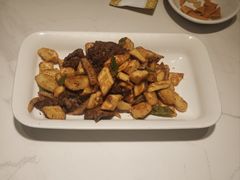 -楼兰古丽·新疆拌面·清真(华阳城店)