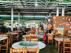 大堂-四川小胡子海鲜(丁村万人海鲜广场店)