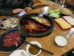 -小志家.鲜牦牛肉牛杂火锅野生菌汤锅