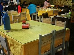 大堂-炕锅羊肉土火锅面片大王