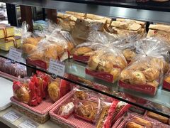 -红宝石·鲜奶小方·海派西点房(金杨店)