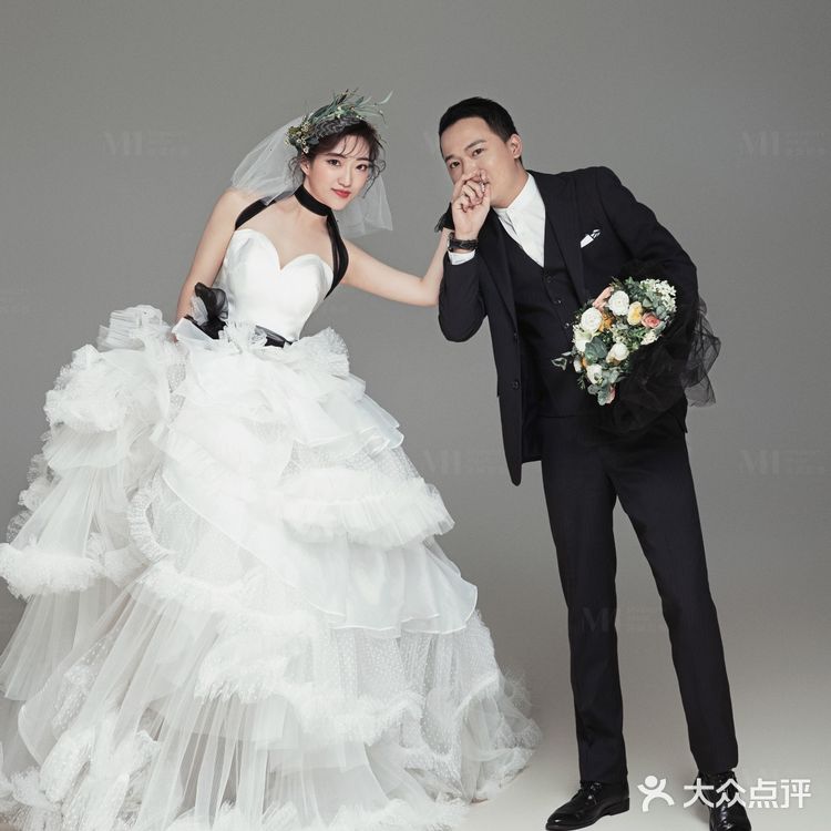 引爆街头👗制造浪漫 | 什么样的街拍婚纱照最好看？