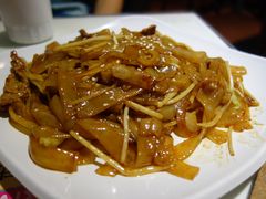 招牌干炒牛河-新大咀港式茶餐厅(宝山万达店)