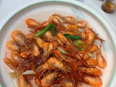 油爆河虾-小小饭店·休闲农庄·安吉松树林里的农家菜