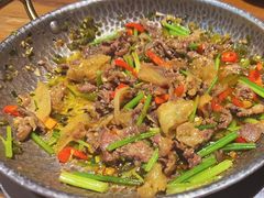 猫儿山的小黄牛-吃饭皇帝大土家民族菜(正大广场店)