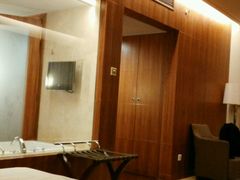 -汕尾巴黎半岛酒店