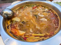 酸萝卜鱼火锅-大理.老字号渝记酸萝卜乌鱼(古城总店)