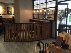 等位区-太平洋咖啡(市府恒隆二店)