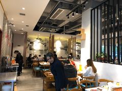 大堂-小牛叔鲜切牛肉·火锅·烤肉自助(公济桥路店)