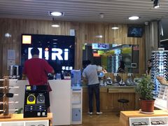 -MiRi眼镜连锁·蔡司·尼康控优点合作店(莘庄店)