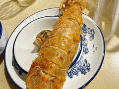 -三亚火车头万人海鲜广场