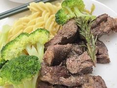 -汤姆家的牛排意面披萨(融创茂店)