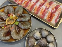 -围炉肉舍•炭烤活鳗•丹东海鲜烤肉(步行街店)