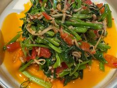 酸笋炒空心菜-浩海火燒雲傣家菜(芮欧百货店)