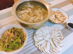 -东巴谷野生菌火锅餐厅