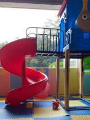 -欢乐悠游婴儿游泳(金碧花园店)