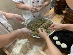 -舒小笼松针小笼包