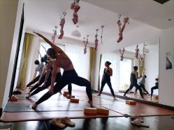 -Yvon yoga 瑜伽·精准体态管理中心