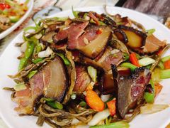 腊味炒酸豆角-文杰餐馆(南洪时尚风情街店)